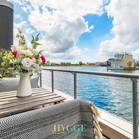 Schwimmendes Haus Hygge Olpenitz Hotel Exterior photo